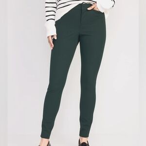 Old Navy Green Pixie Ankle Pants 8